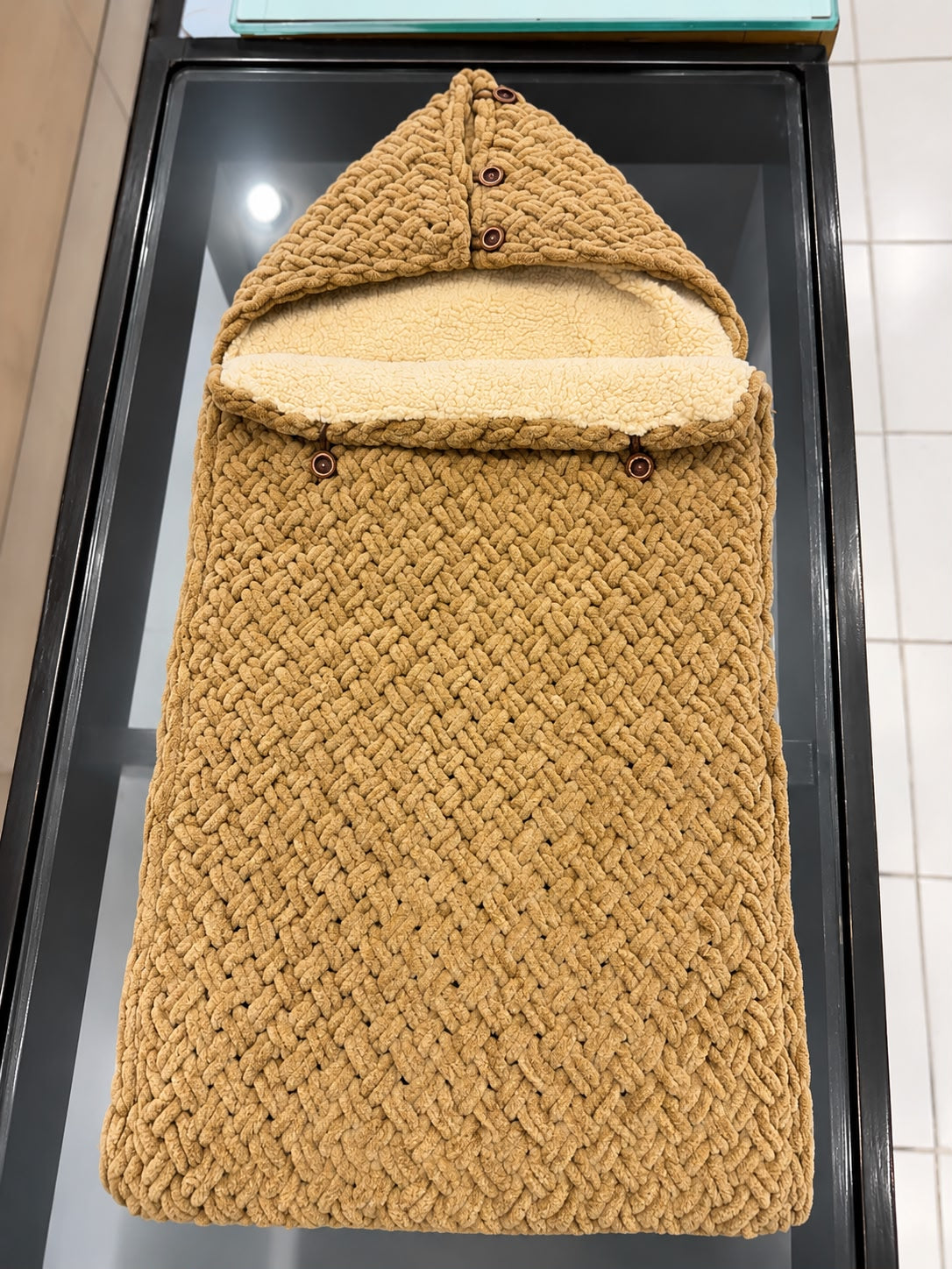 Yellow apple side zip fur sleeping bag
