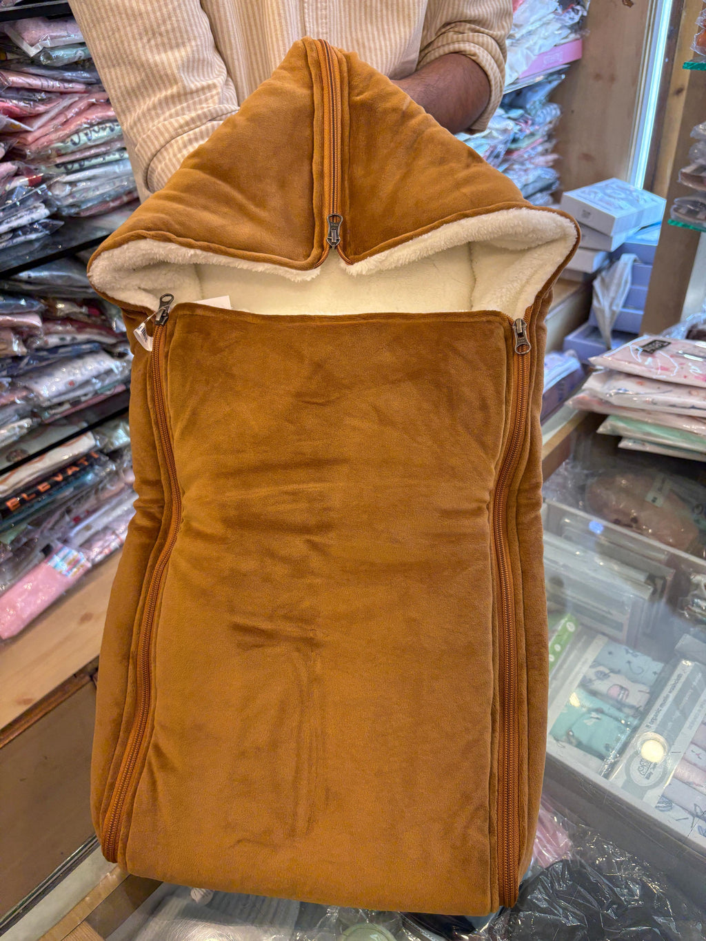 Warm hugs full fur side zip sleeping bag (brown)